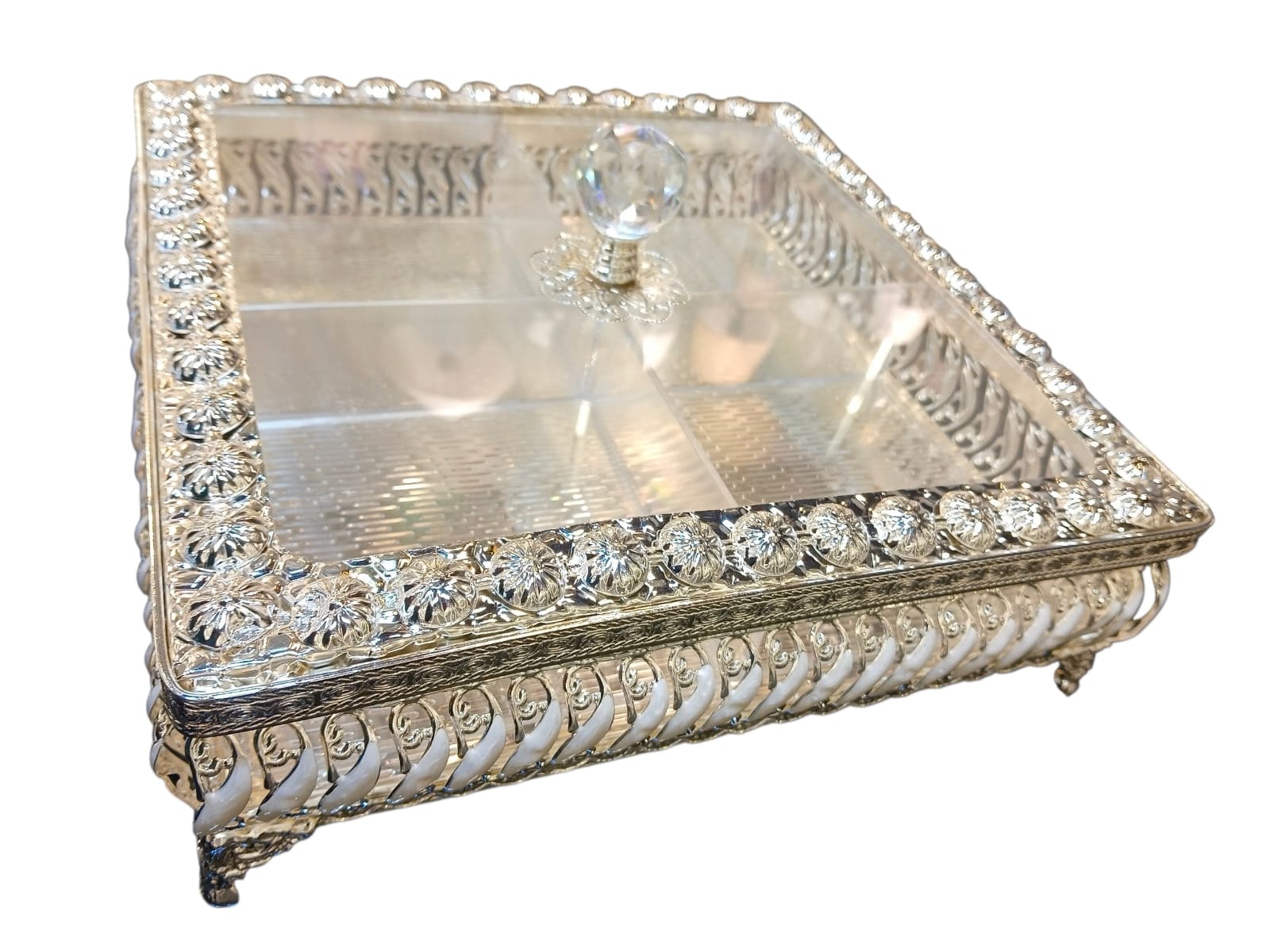 Dry fruit box